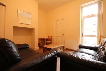 3 bed flat, Grosvenor Road, Jesmond, Newcastle, NE22RQ - Image 4